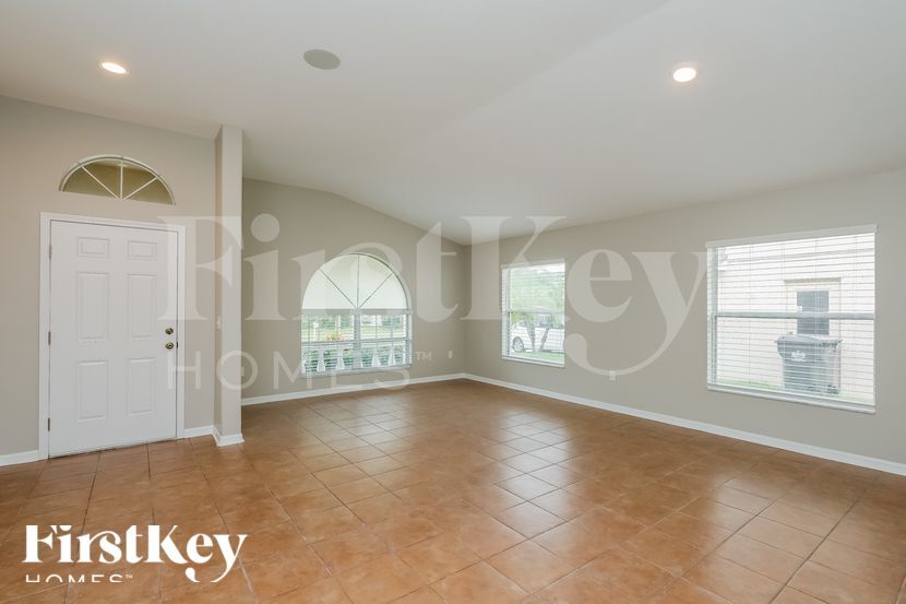 Building Photo - 1620 Bonita Bluff Ct