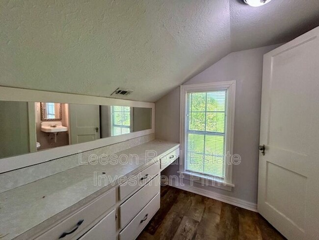 Building Photo - 274 Carrollton Ave