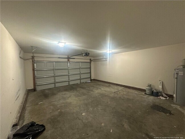 Building Photo - 5724 Crepe Myrtle Dr