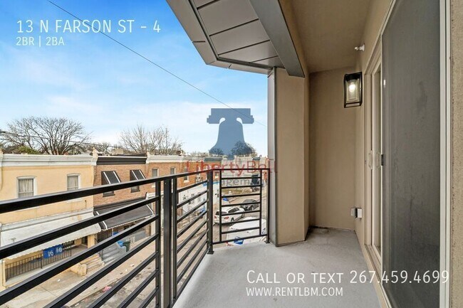 Building Photo - 13 Farson St