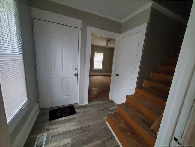 Building Photo - 868 W Orange St