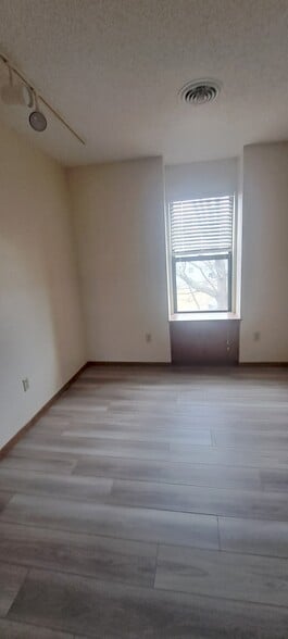 Building Photo - 1248 Dolen Pl