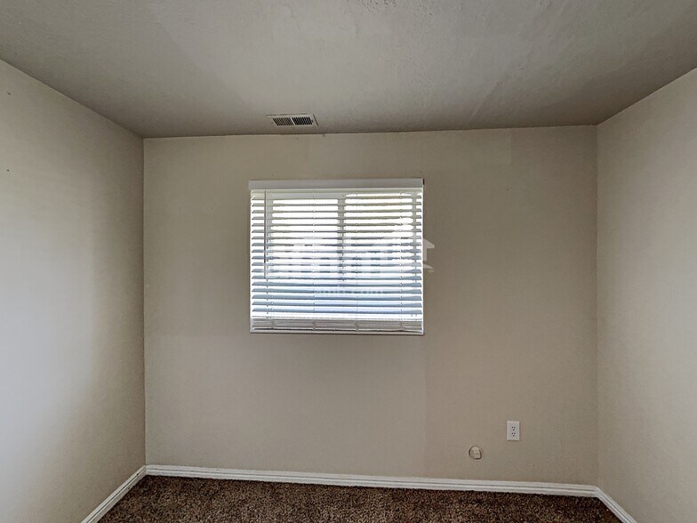 Building Photo - 2056 N 850 W