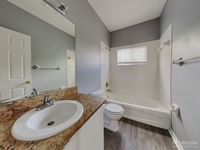 Building Photo - 4217 Harbor Lake Dr