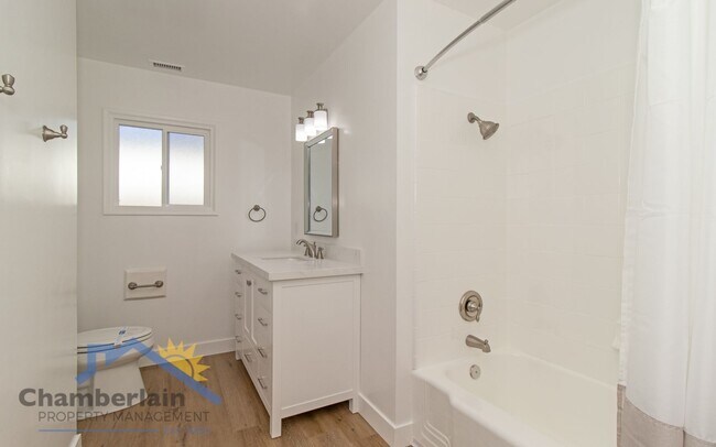 Building Photo - Spectacular View from this Single Story Home!