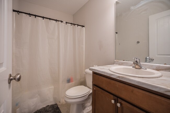 Building Photo - 211 Sapwood Wy