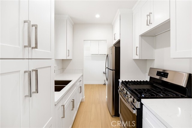 Building Photo - 2087 Lilac Ln