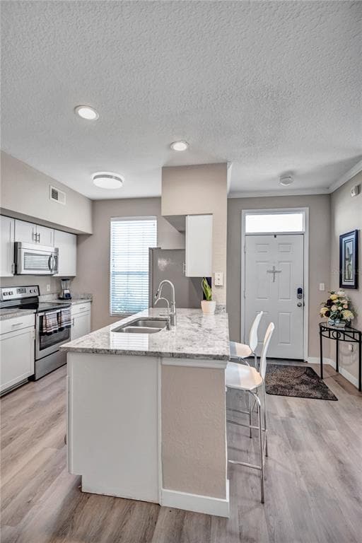 Building Photo - 9834 Lake Chase Island Way