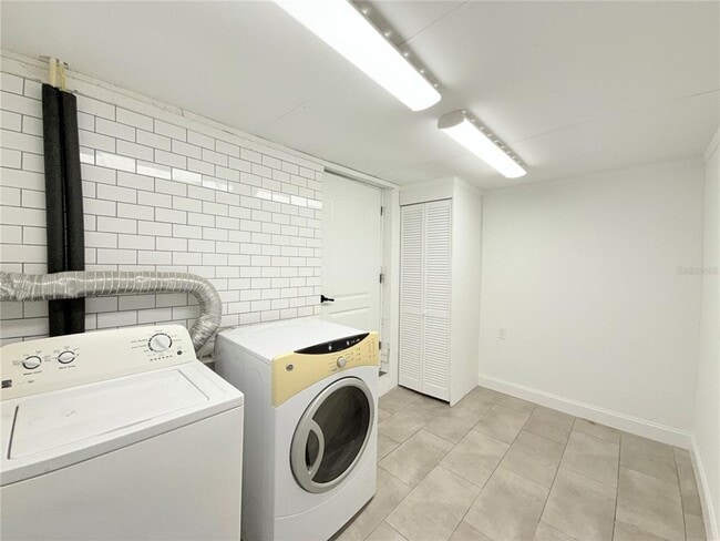 Building Photo - 7830 46th Way N