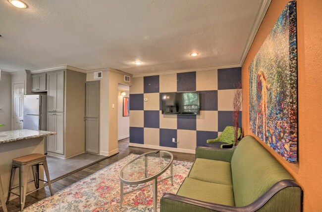 Building Photo - 2211 Blodgett St