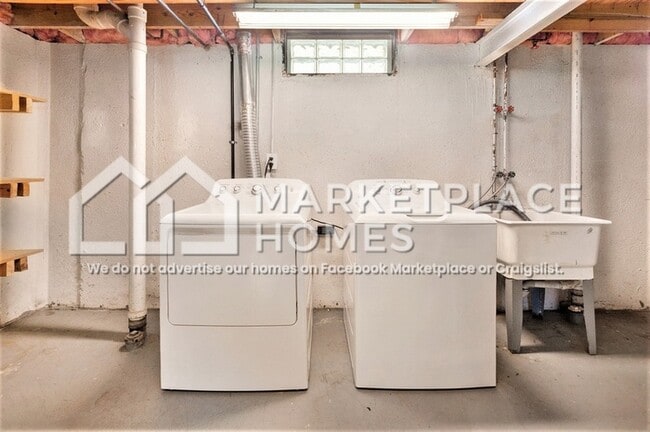 Building Photo - 42038 Cherry Hill Rd