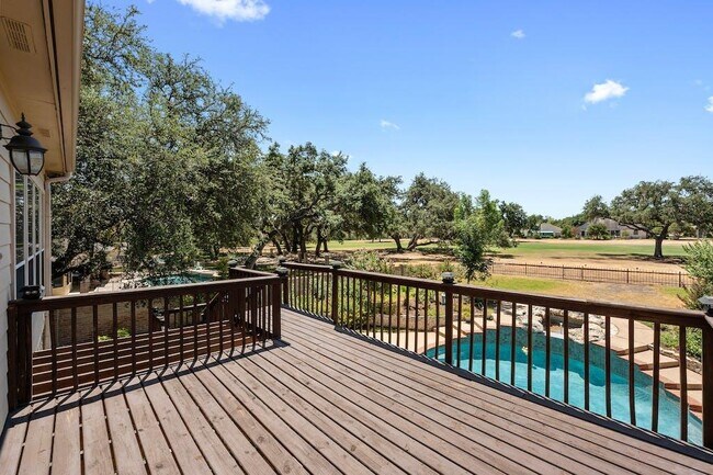 Building Photo - 1207 Lakeway Dr