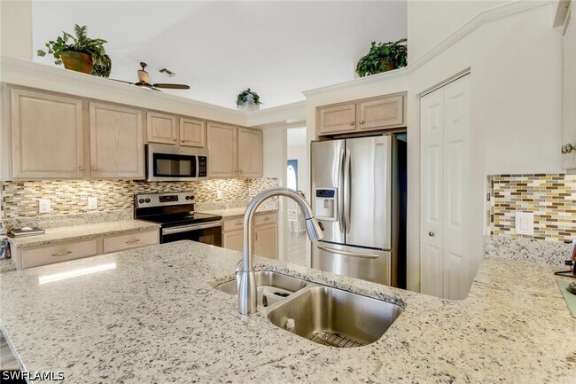 Building Photo - 12406 Lake Shalimar Dr