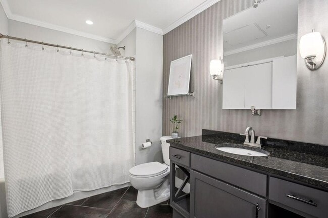 Building Photo - 521 S 7th St