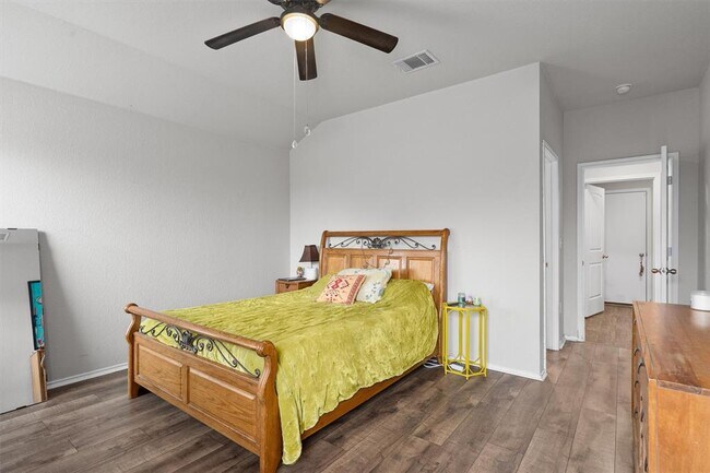 Building Photo - 12701 Brahmin Dr