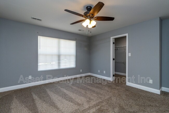Building Photo - 920 Warrior Hill Dr