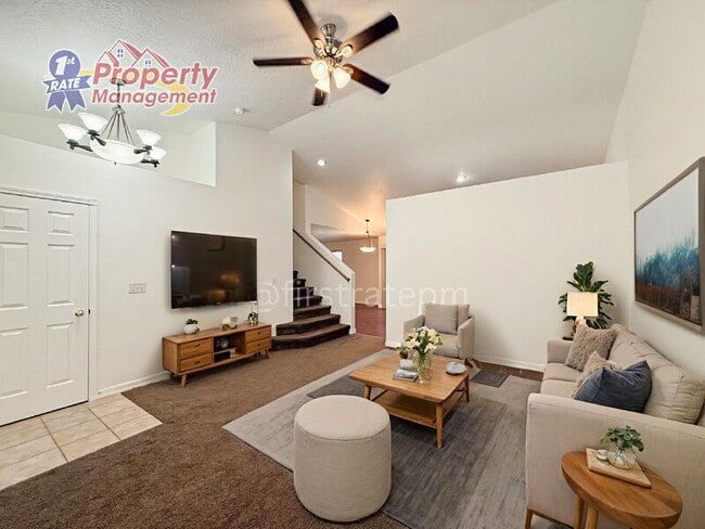 Building Photo - 1923 N Tyra Ave