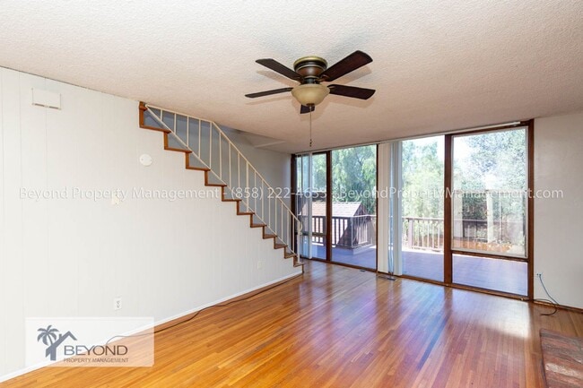 Building Photo - LUXURY IN LAKESIDE , STUNNING 4 BED 3 BATH...