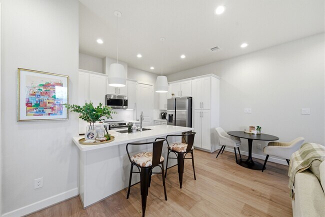 Building Photo - 5929 Haring Ln