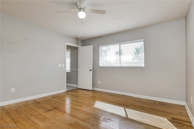 Building Photo - 1122 SE 17th St