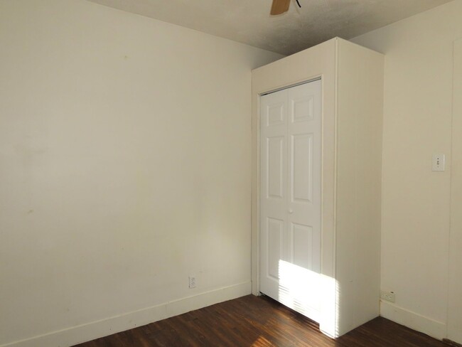 Building Photo - Water Included! Charming 1 Bedroom Downsta...