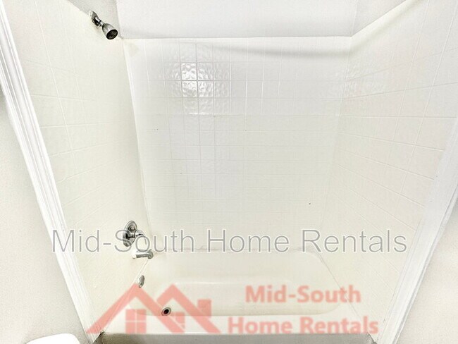 Building Photo - 3538 Christine Rd