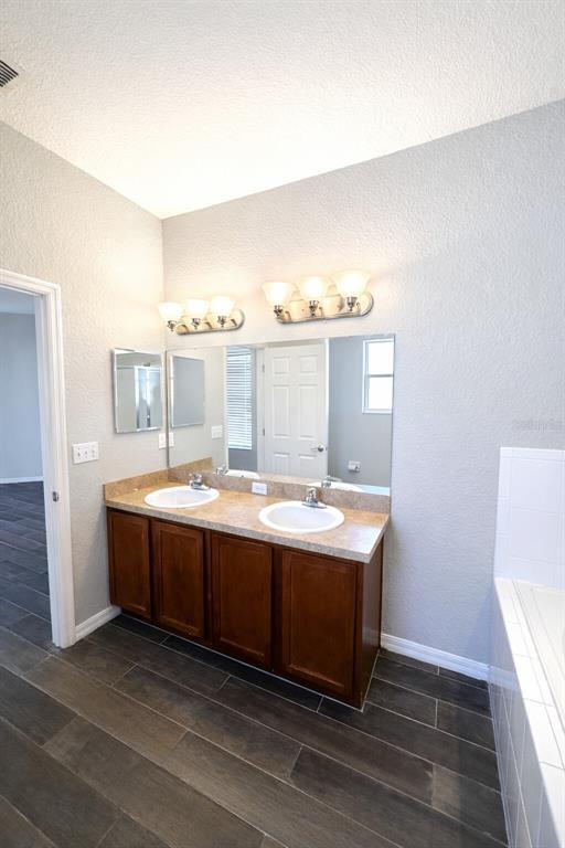 Building Photo - 1192 Normandy Heights Cir