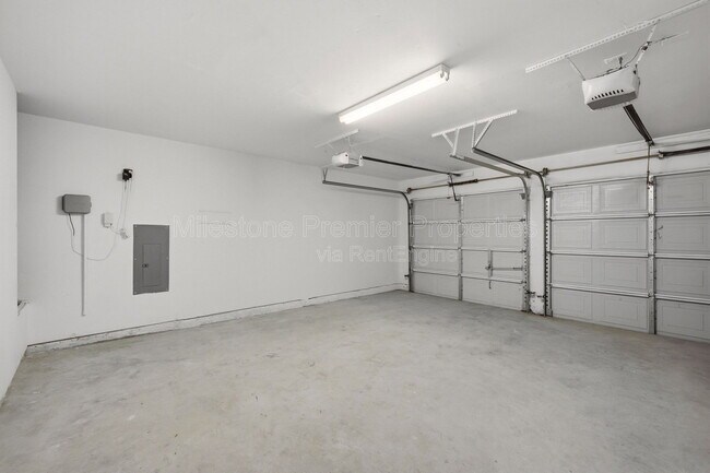 Building Photo - 4101 Cardinal Dr