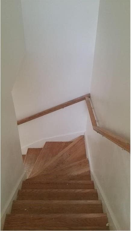 Building Photo - 153 Little St SE