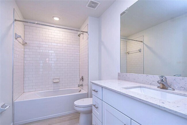 Building Photo - 8879 Little Bluestem Dr