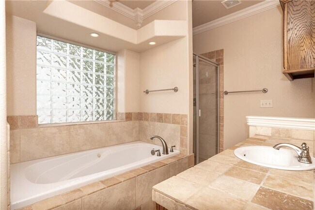 Building Photo - 3 Bedroom Bentonville home for Lease
