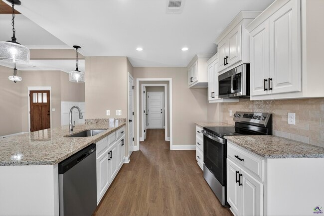 Building Photo - 213 Saraland Trl