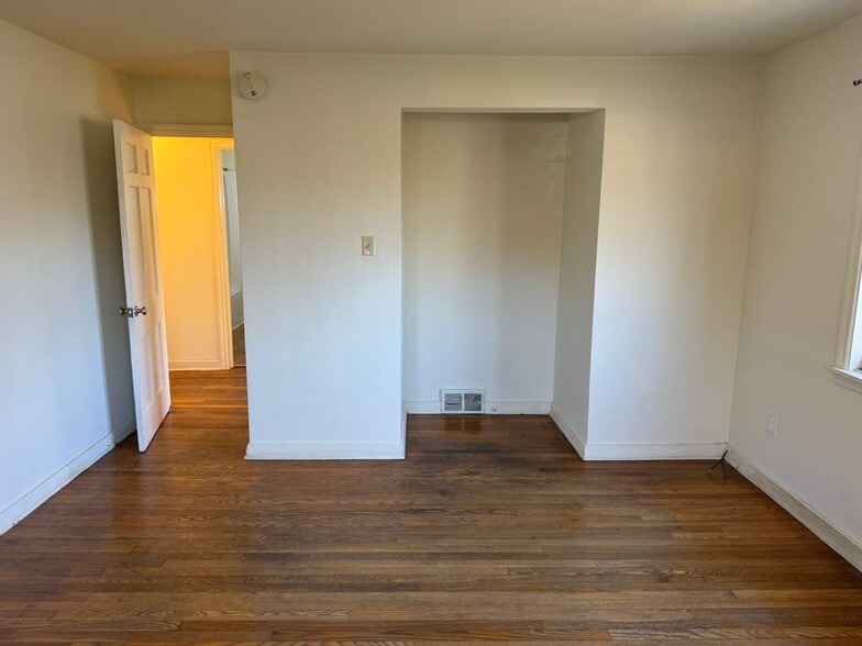 Building Photo - 930 N Atherton St