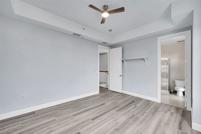 Building Photo - 1902 Coral Heights Ct