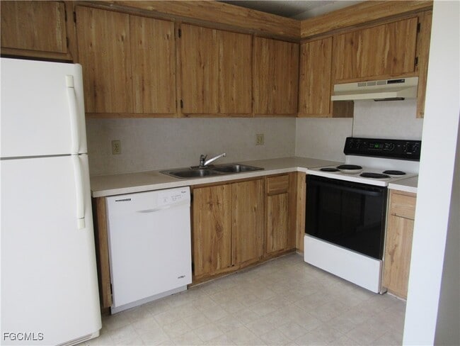 Primary Photo - 5580 Malt Dr