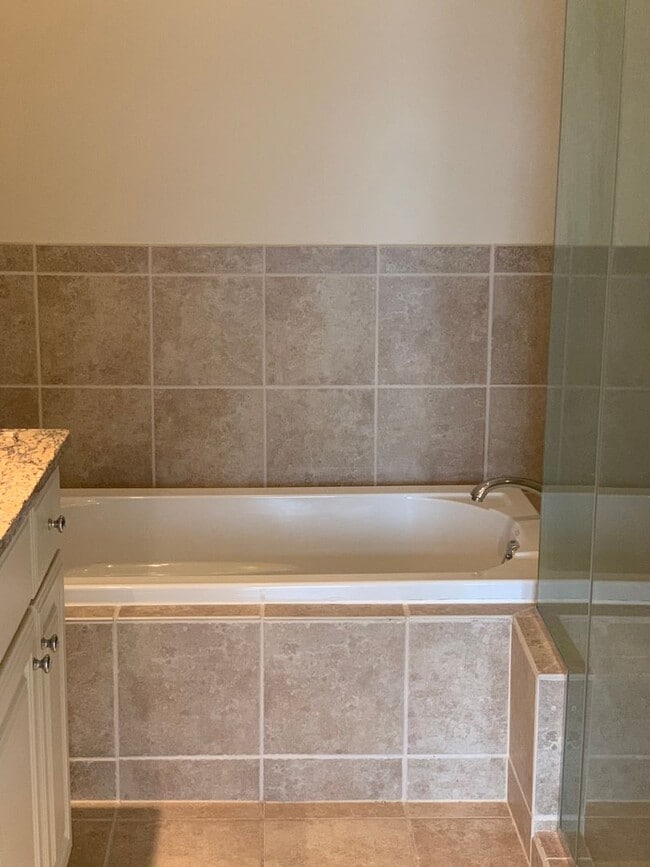 Building Photo - Actons Landing Condo