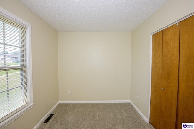 Building Photo - 413 Ridgecrest Rd