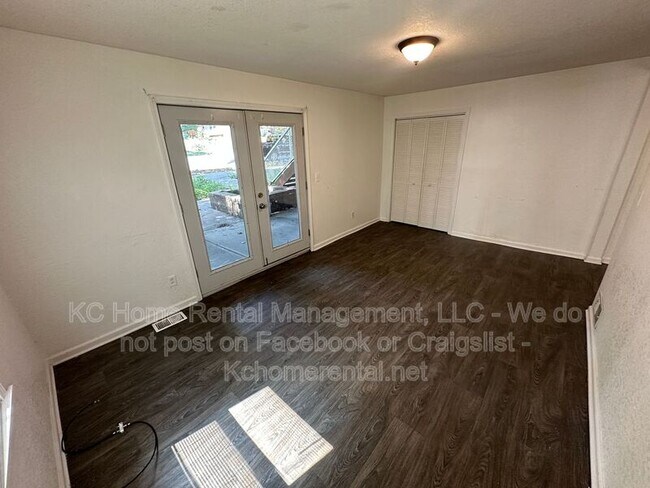 Building Photo - 4323 The Paseo