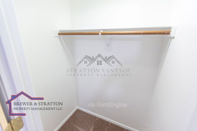 Building Photo - 1431 E Encinas Ave