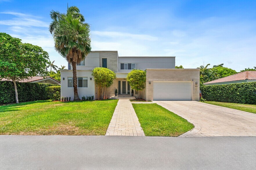 Building Photo - 7800 Center Bay Dr