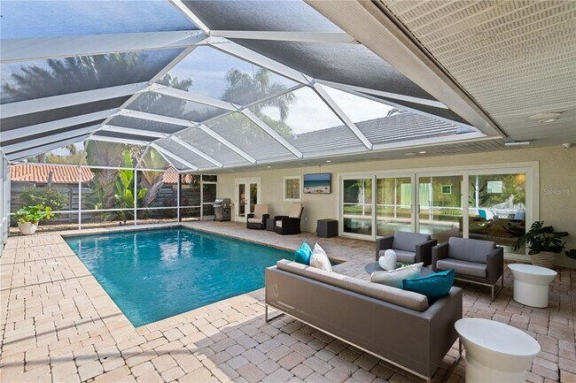 Building Photo - 606 Owl Way