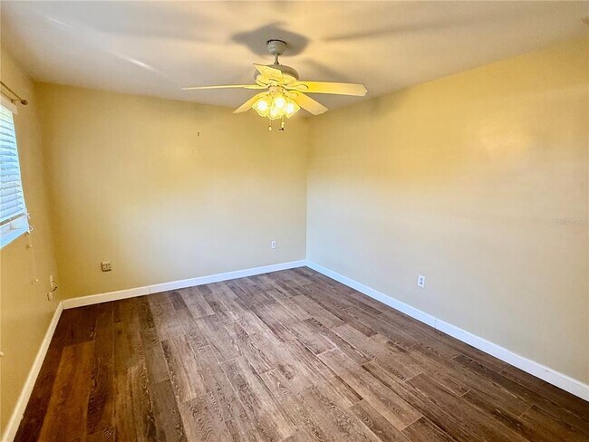 Building Photo - 2729 Nodosa Dr