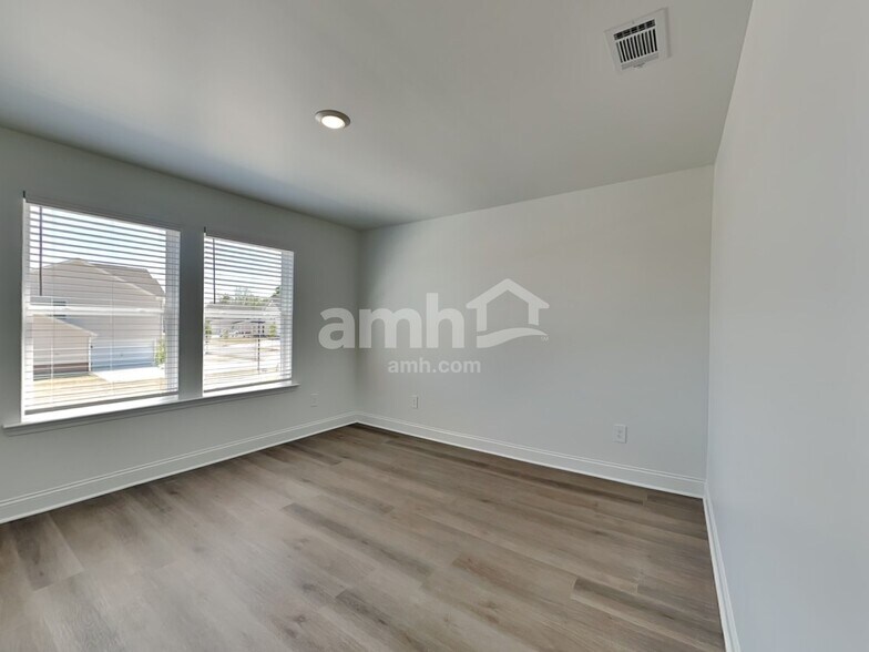 Building Photo - 708 Abilene Walk