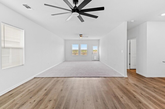 Building Photo - 224 Night Riders Wy