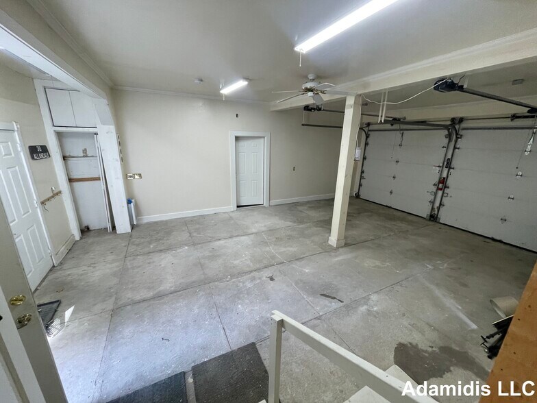 Building Photo - 30 Allandale St