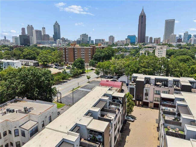 Building Photo - 115 Cityview Ct NE