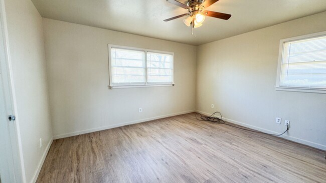 Building Photo - 3034 57th St