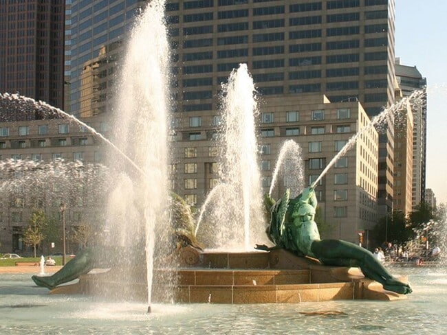 Building Photo - Sharswood Townhouses III