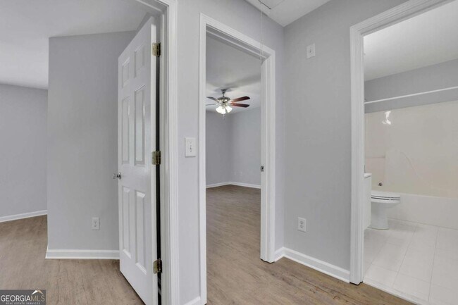 Building Photo - 13491 Spring View Dr