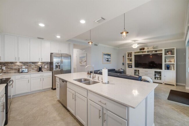 Building Photo - 910 Tidewater Shores Loop